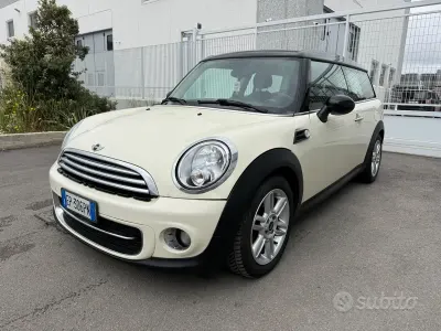 Usata Mini Cooper Clubman 111 CV (81 kW) 2012 Bianco Station wagon