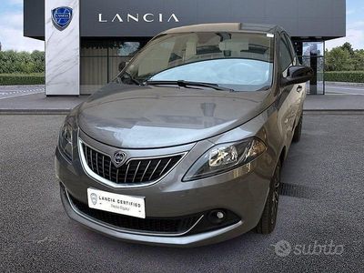 Usata Lancia Ypsilon 70 CV (51 kW) 2024 Grigio Utilitaria