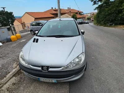 Usata Peugeot 206 68 CV (50 kW) 2005 Grigio Berlina