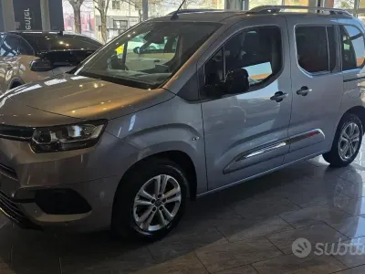 Usata Toyota Proace Verso City 100 CV (73 kW) 2022 Grigio Station wagon