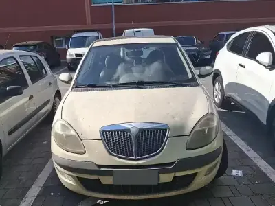 Usata Lancia Ypsilon 80 CV (58 kW) 2005 Bianco Utilitaria