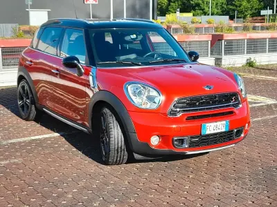 Usata Mini Cooper Countryman 143 CV (105 kW) 2016 Rosso SUV