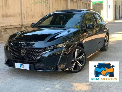 Usata Peugeot 308 GT 131 CV (96 kW) 2023 Nero Berlina