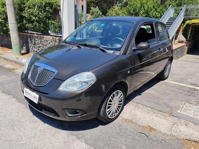 Usata Lancia Ypsilon 60 CV (44 kW) 2008 Nero Utilitaria