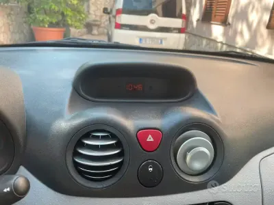 Usata Citroën C3 60 CV (44 kW) 2004 Grigio Utilitaria