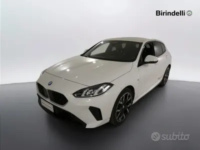 Usata BMW 118 M Sport 149 CV (109 kW) 2025 Alpin white pastello Utilitaria