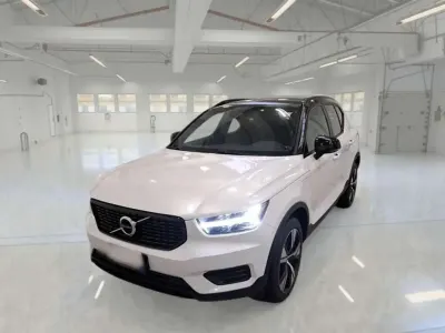 Gebraucht Volvo XC40 R-Design 129 PS (94 kW) 2022 Weiß SUV