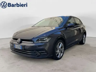 Usata VW Polo Style 95 CV (69 kW) 2023 Grigio Utilitaria