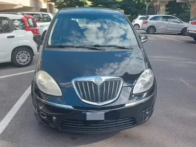 Usata Lancia Musa 95 CV (69 kW) 2009 Nero Monovolume