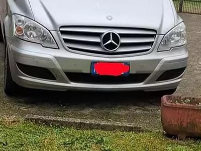 Begagnad Mercedes Viano 2011 Grå Minibuss