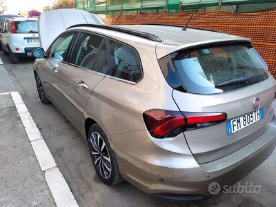 Usata Fiat Tipo 120 CV (88 kW) 2017 Marrone Station wagon
