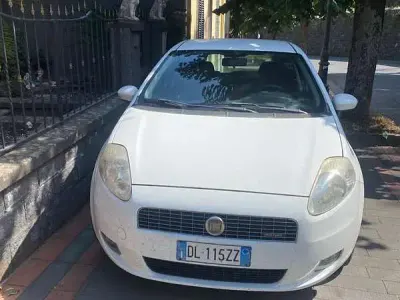Usata Fiat Grande Punto Active 75 CV (55 kW) 2007 Utilitaria