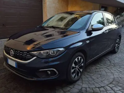 Usata Fiat Tipo Mirror 95 CV (69 kW) 2019 Blu/azzurro Berlina
