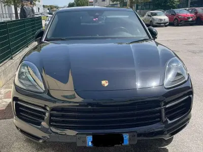 Usata Porsche Cayenne E-Hybrid Coupe Black Edition 340 CV (250 kW) 2020 Nero SUV