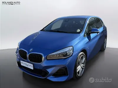 Usata BMW 225 Active Tourer iPerformance 224 CV (164 kW) 2018 Bluazzurro Monovolume