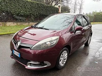 Usata Renault Scénic III XMOD 110 CV (80 kW) 2014 Rosso Monovolume