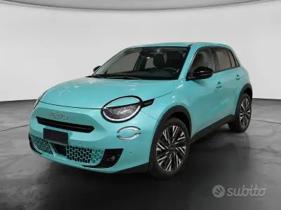 Usata Fiat 600 Pop 145 CV (106 kW) 2025 Blu/azzurro SUV