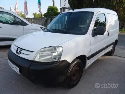 Usata Peugeot Partner 69 CV (50 kW) 2004 Bianco Monovolume