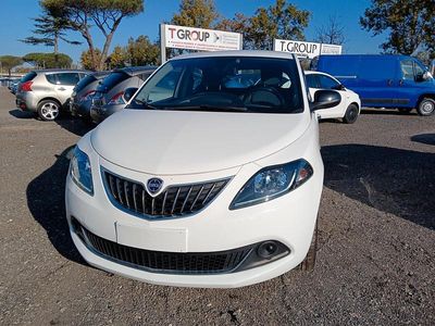 Usata Lancia Ypsilon Silver 69 CV (50 kW) 2022 Bianco Utilitaria