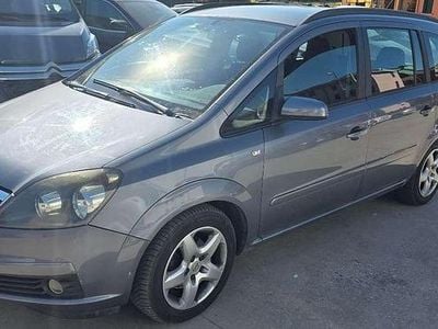 Usata Opel Zafira Cosmo 105 CV (77 kW) 2007 Argento Monovolume