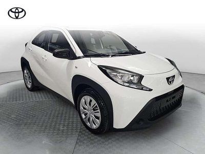 Nuova Toyota Aygo X Active 72 CV (52 kW) 2025 Super white SUV