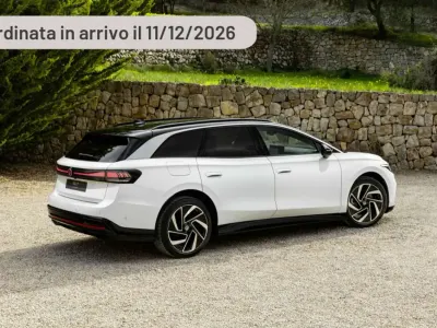 Usata VW ID.7 Pro 88 kW (121 CV) 2024 Argento Station wagon
