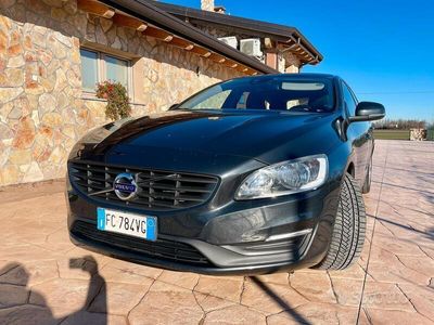 usata Volvo V60 D3 150CV cambio automatico 2016