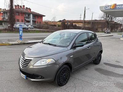 Usata Lancia Ypsilon Gold 85 CV (62 kW) 2013 Grigio Utilitaria