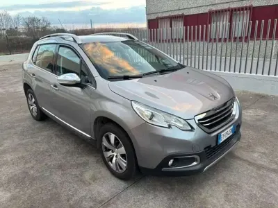 Usata Peugeot 2008 Access 82 CV (60 kW) 2015 Grigio SUV