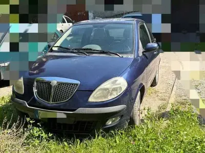 Usata Lancia Ypsilon 95 CV (69 kW) 2003 Blu Utilitaria