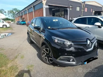 Usata Renault Captur 90 CV (66 kW) 2016 Nero SUV