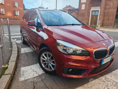 Usata BMW 216 116 CV (85 kW) 2016 Rosso Monovolume