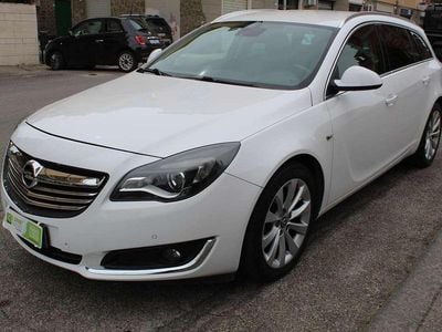 Usata Opel Insignia Cosmo 131 CV (96 kW) 2014 Bianco Station wagon