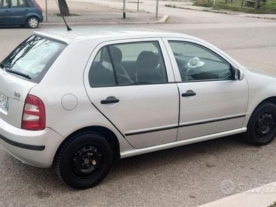 Usata Skoda Fabia Classic 75 CV (55 kW) 2003 Grigio Berlina