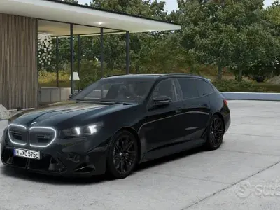 Nuova BMW M5 Comfort Edition 544 CV (400 kW) 2026 Nero Station wagon