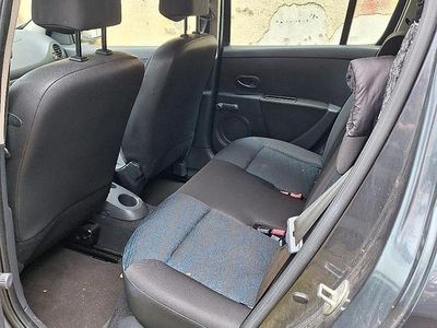 Usata Renault Clio II 75 CV (55 kW) 2007 Grigio Berlina