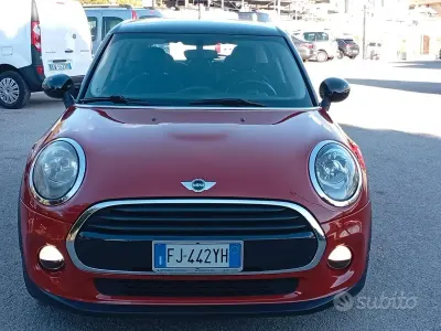 Usata Mini Cooper Business 136 CV (100 kW) 2017 Rosso Utilitaria