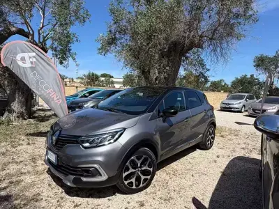 Usata Renault Captur Intens 90 CV (66 kW) 2018 Grigio SUV