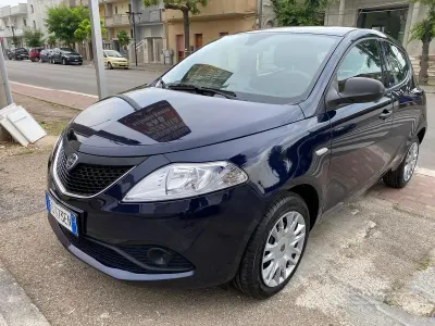 Usata Lancia Ypsilon 95 CV (69 kW) 2018 Bluazzurro Utilitaria