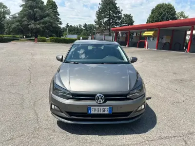 Usata VW Polo 75 CV (55 kW) 2019 Grigio Utilitaria