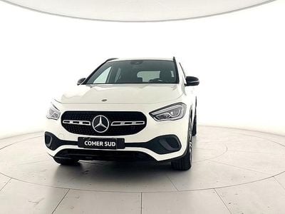 Usata Mercedes GLA200 163 CV (119 kW) 2020 Bianco polare ; SUV