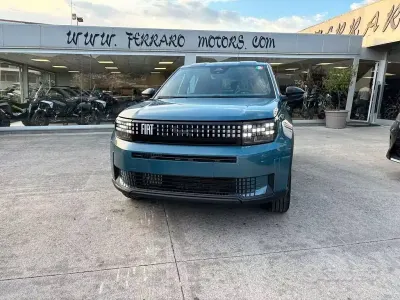 Nuova Fiat Grande Panda Icon 100 CV (73 kW) 2026 Blu Utilitaria
