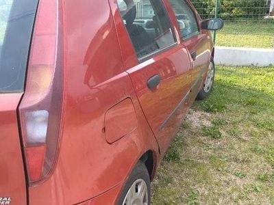 Usata Fiat Punto 60 CV (44 kW) 2006 Rosso Berlina