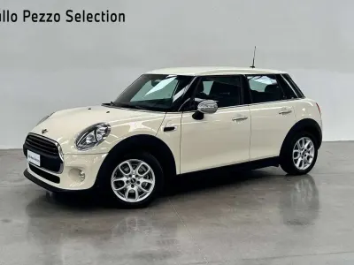 Usata Mini ONE 75 CV (55 kW) 2016 Pepper white Utilitaria