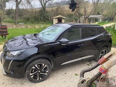 Usata Peugeot 2008 Allure 56 kW (77 CV) 2021 Nero SUV
