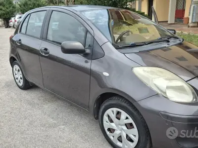Usata Toyota Yaris 69 CV (50 kW) 2010 Utilitaria