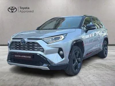 Usata Toyota RAV4 Hybrid Style 218 CV (160 kW) 2019 Grigio SUV