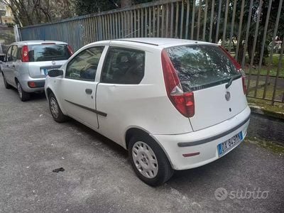 Usata Fiat Punto 77 CV (56 kW) 2009 Utilitaria