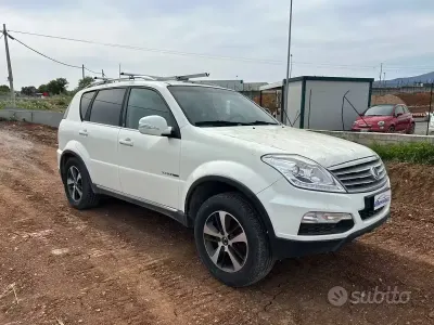 Usata SsangYong Rexton 155 CV (114 kW) 2015 Bianco SUV