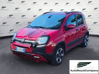 Usata Fiat Panda Cross Cross 70 CV (51 kW) 2024 Rosso Utilitaria